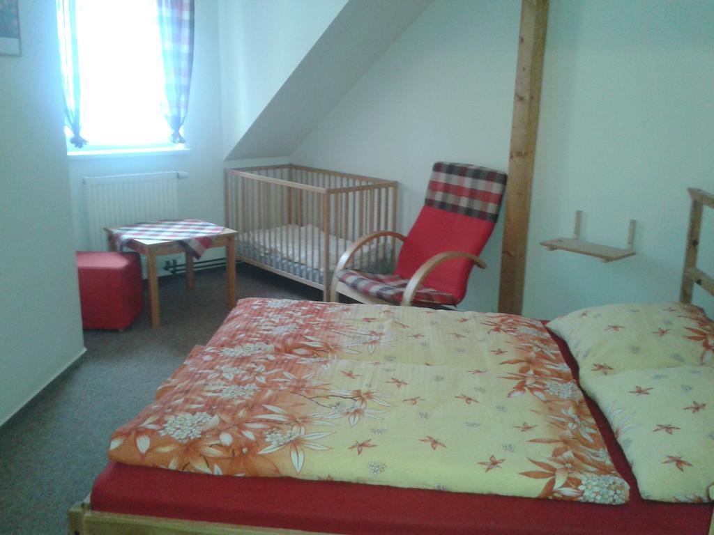 Chata Jawa Hotel Strážné Værelse billede